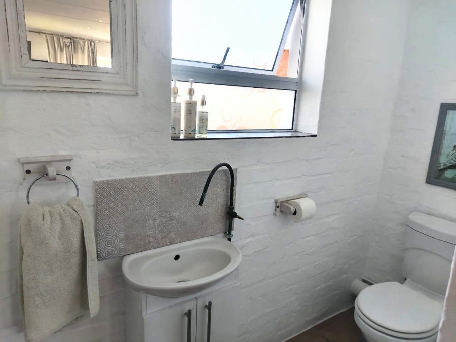 7 Bedroom Property for Sale in Stilbaai Wes Western Cape